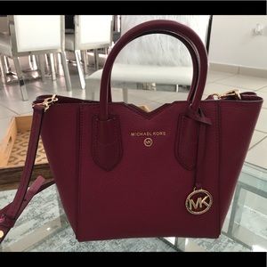 Michael Kors Handbag! Free Shipping
